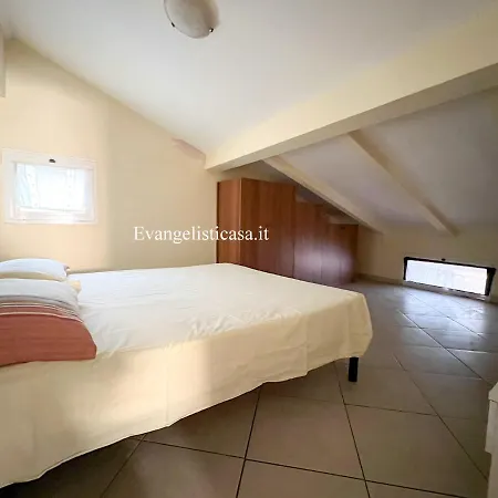 90 Igea Marina Quadrilocale بيت للعطل *