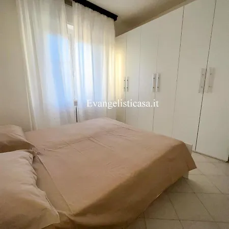 بيت للعطل 90 Igea Marina Quadrilocale *